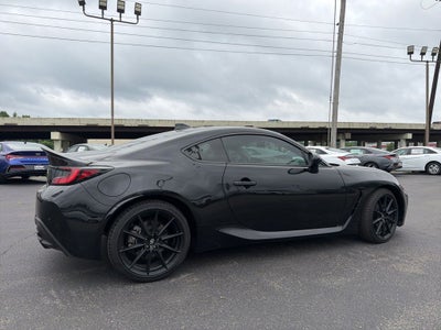 2024 Toyota GR86 Premium Clean Carfax / Apple CarPlay/Android Auto / 6-spee