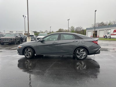 2025 Hyundai Elantra SEL Sport