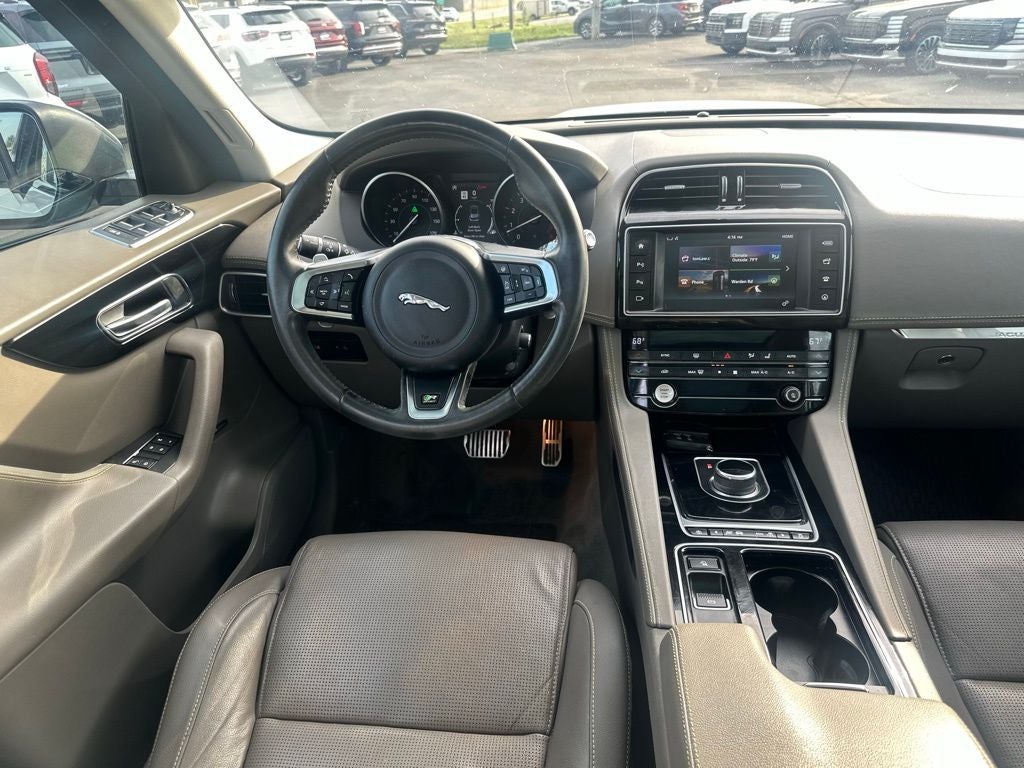 2018 Jaguar F-PACE 35t R-Sport