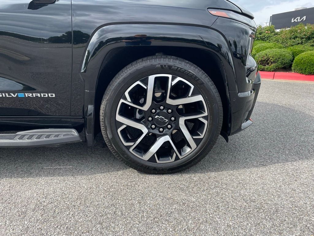 2024 Chevrolet Silverado EV RST