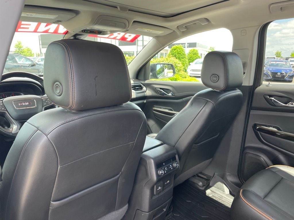 2022 GMC Acadia AT4