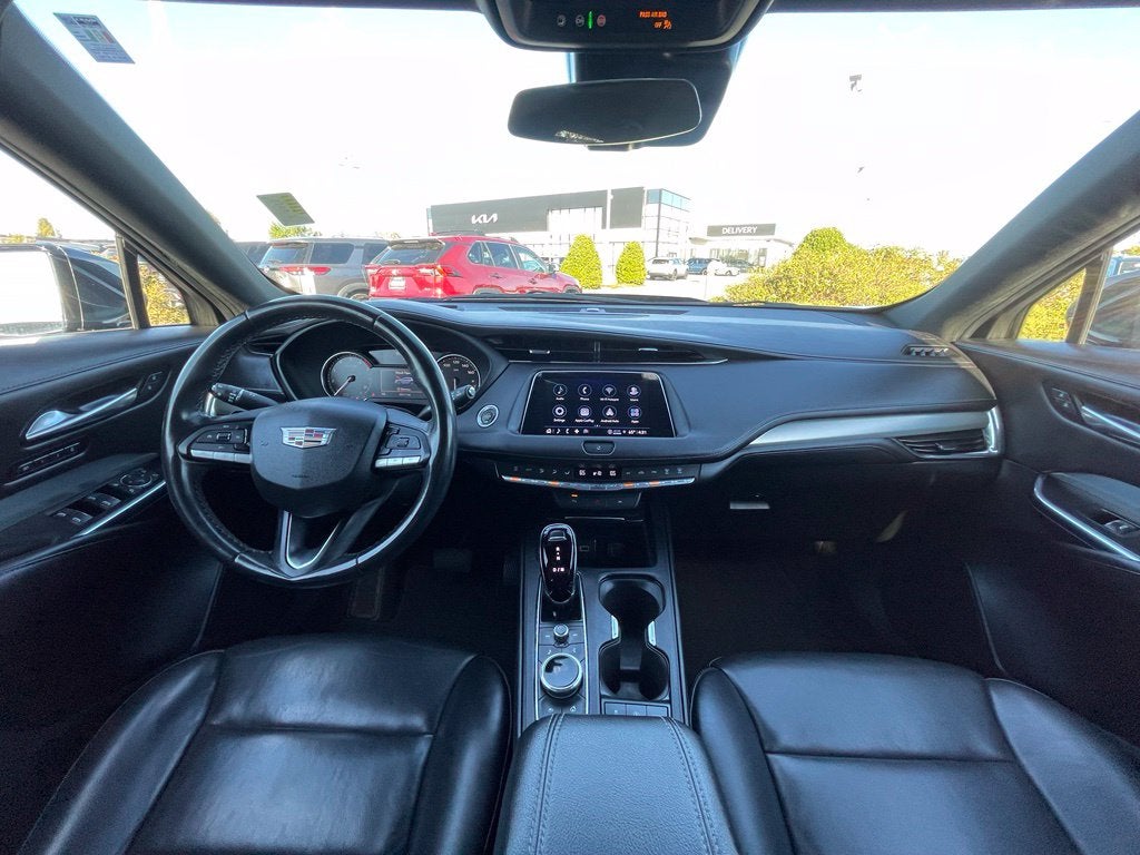 2023 Cadillac XT4 Premium Luxury