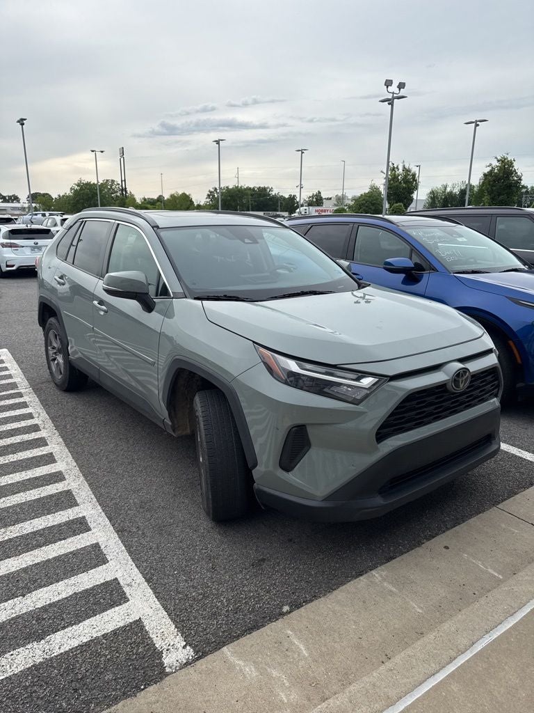 2022 Toyota RAV4 XLE