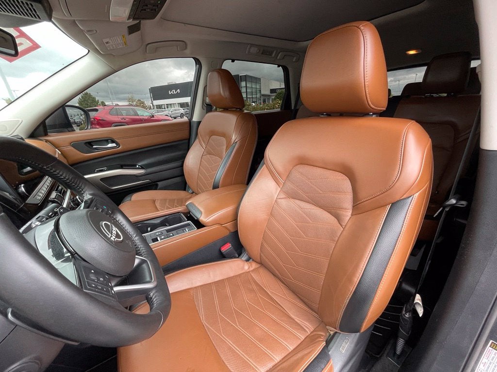 2023 Nissan Pathfinder Platinum