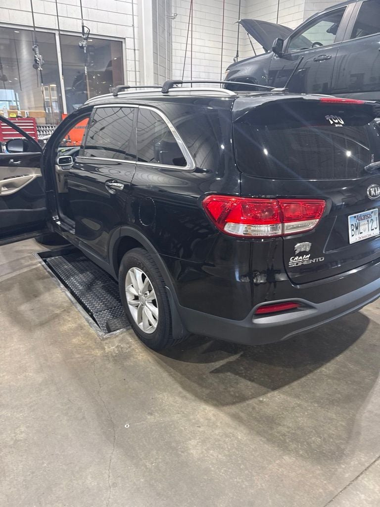 2016 Kia Sorento LX