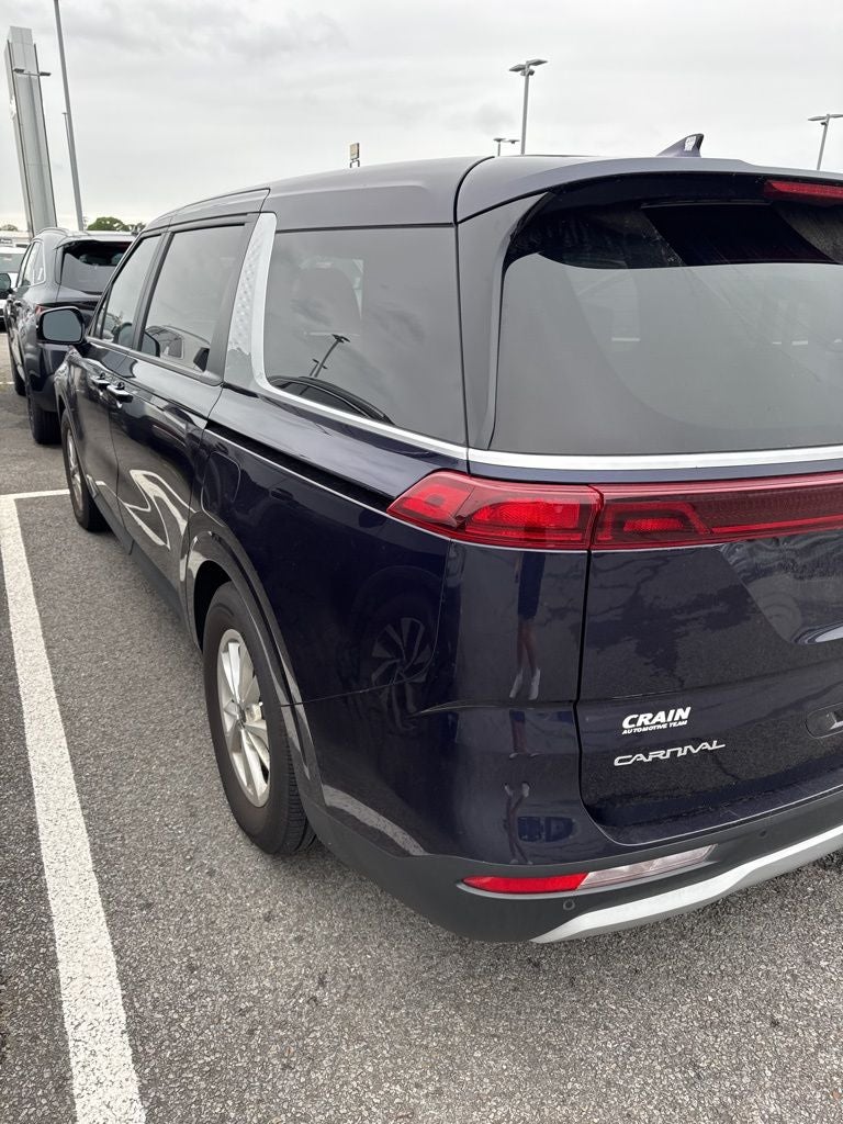 2023 Kia Carnival LX