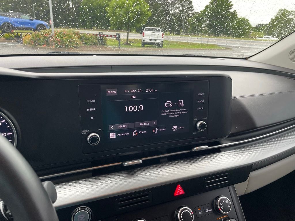 2023 Kia Carnival LX Seat Package