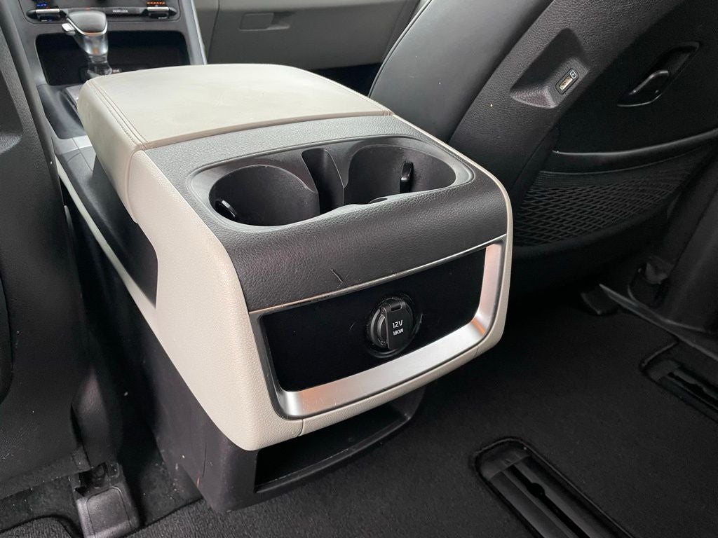 2023 Kia Carnival LX Seat Package