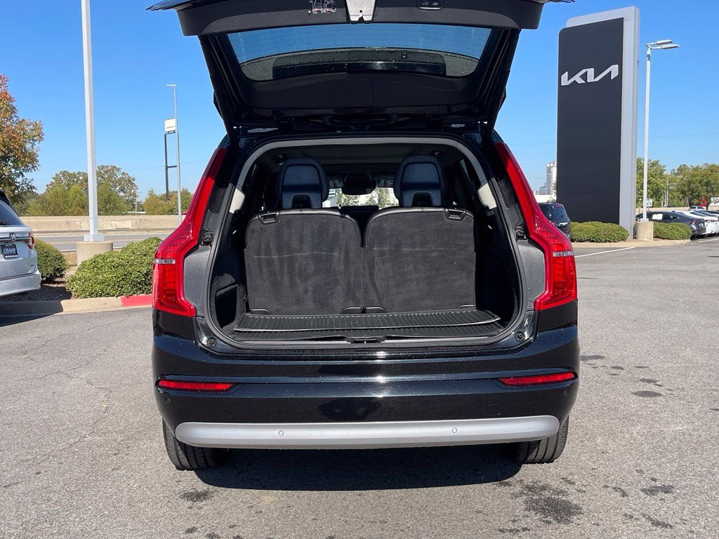 2022 Volvo XC90 T5 Momentum