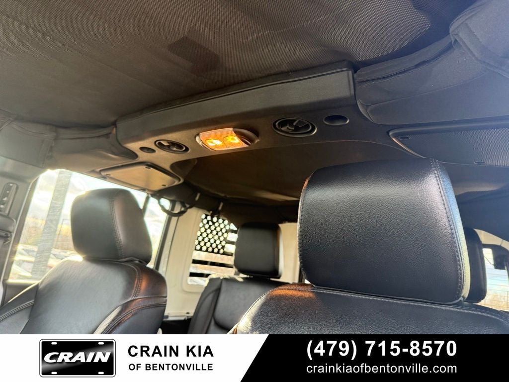 2015 Jeep Wrangler Unlimited Sahara Altitude - 4WD / CLEAN CARFAX / LIFT / WHEELS / TIRES