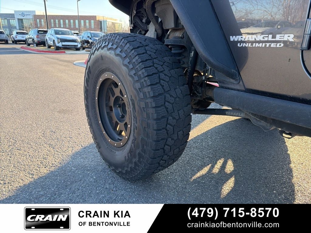 2014 Jeep Wrangler Unlimited Rubicon - LIFTED! / 4WD / CLEAN CARFAX