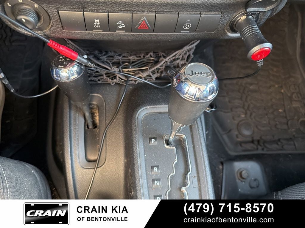 2014 Jeep Wrangler Unlimited Rubicon - LIFTED! / 4WD / CLEAN CARFAX