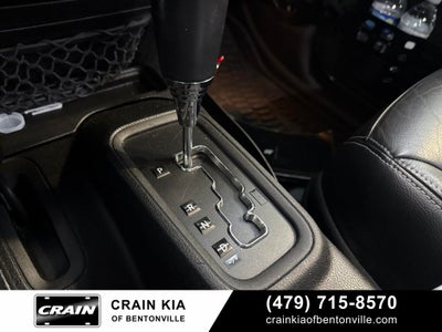 2015 Jeep Wrangler Unlimited Rubicon - 4WD / CLEAN CARFAX HISTORY