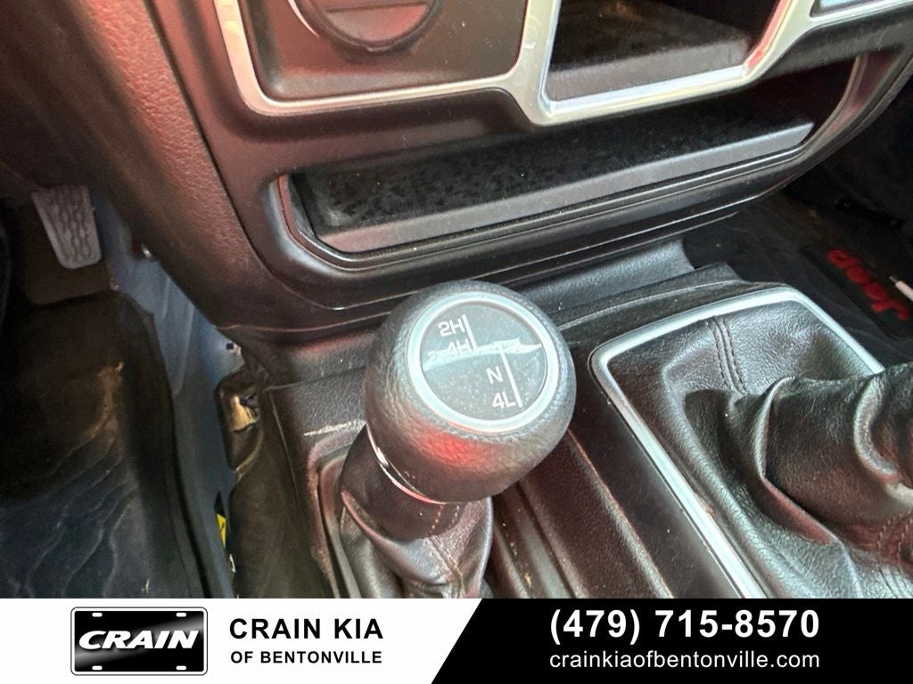 2018 Jeep Wrangler Sport - 4WD / CLEAN CARFAX