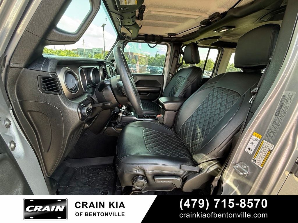 2018 Jeep Wrangler Unlimited Sport - 4WD / CLEAN CARFAX / LIFTED!