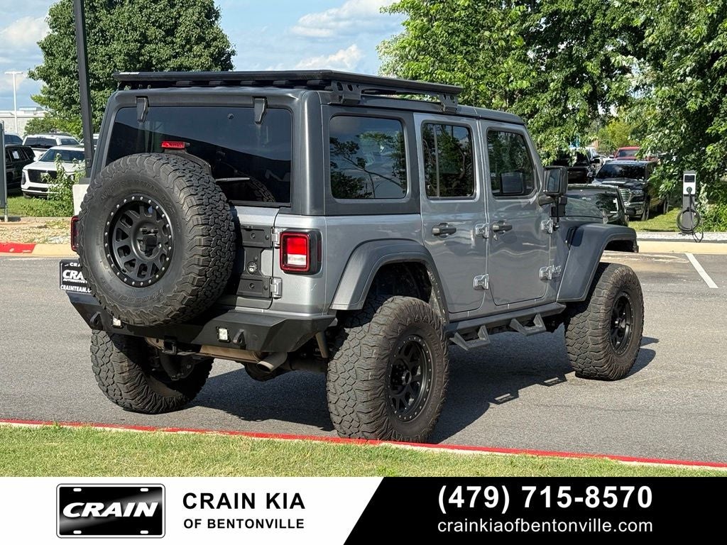 2018 Jeep Wrangler Unlimited Sport - 4WD / CLEAN CARFAX / LIFTED!