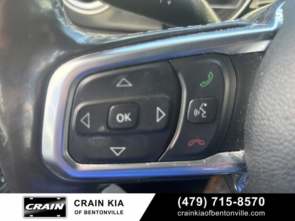 2020 Jeep Wrangler Unlimited Sahara - 4WD / SKY ONE TOUCH / ONE OWNER