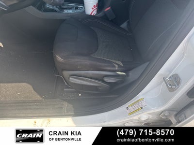 2019 Jeep Cherokee Latitude - CARFAX ONE OWNER