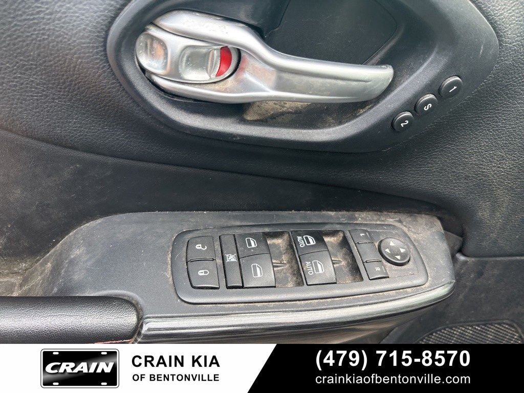 2016 Jeep Cherokee Trailhawk - 4WD / SUNROOF / CLEAN CARFAX