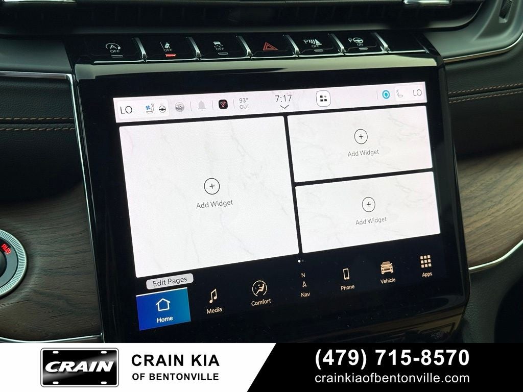 2025 Jeep Grand Cherokee L Summit - 4WD / PANORAMIC SUNROOF / CLEAN CARFAX