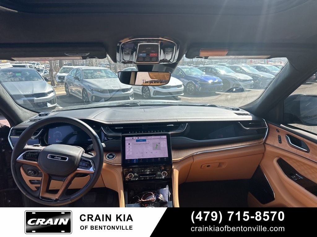 2023 Jeep Grand Cherokee L Summit - 4WD / PANORAMIC SUNROOF / ONE OWNER