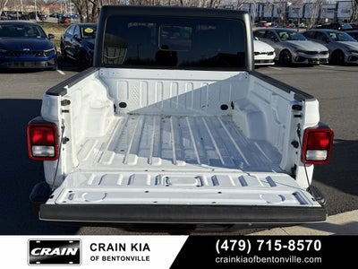 2022 Jeep Gladiator Overland - 4WD / CLEAN CARFAX