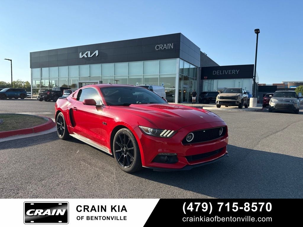 2016 Ford Mustang GT - 5.0 L V8 / CLEAN CARFAX