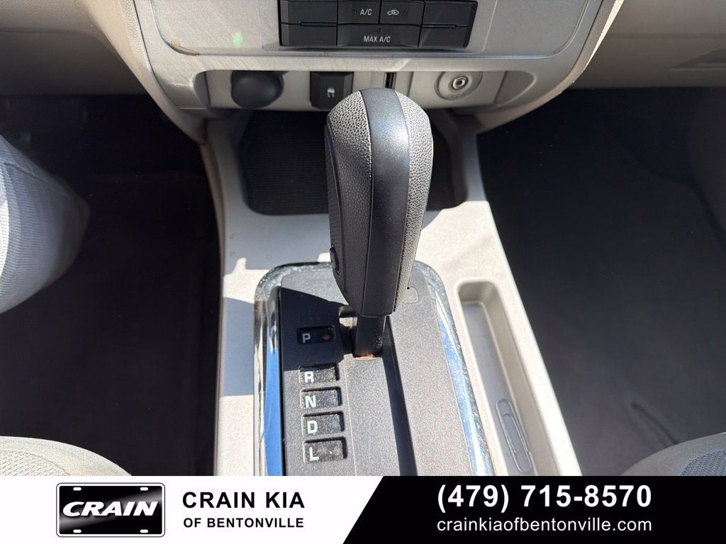 2009 Ford Escape XLT - CLEAN CARFAX / ONE OWNER