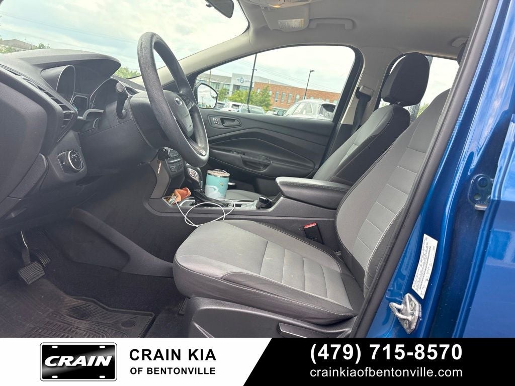 2017 Ford Escape S - CLEAN CARFAX / ONE OWNER