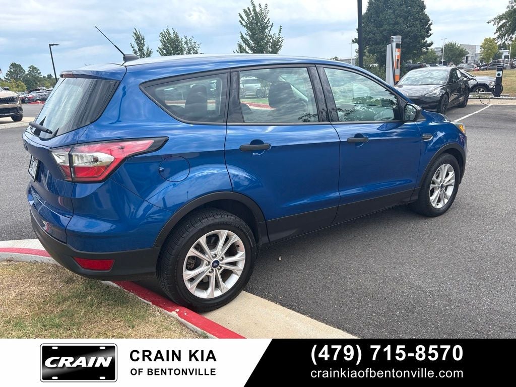 2017 Ford Escape S - CLEAN CARFAX / ONE OWNER