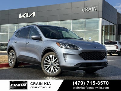 2022 Ford Escape Titanium - AWD / PANORAMIC SUNROOF / CLEAN CARFAX