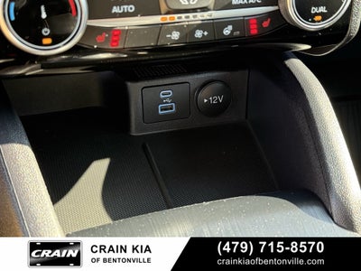 2022 Ford Escape Titanium - AWD / PANORAMIC SUNROOF / CLEAN CARFAX