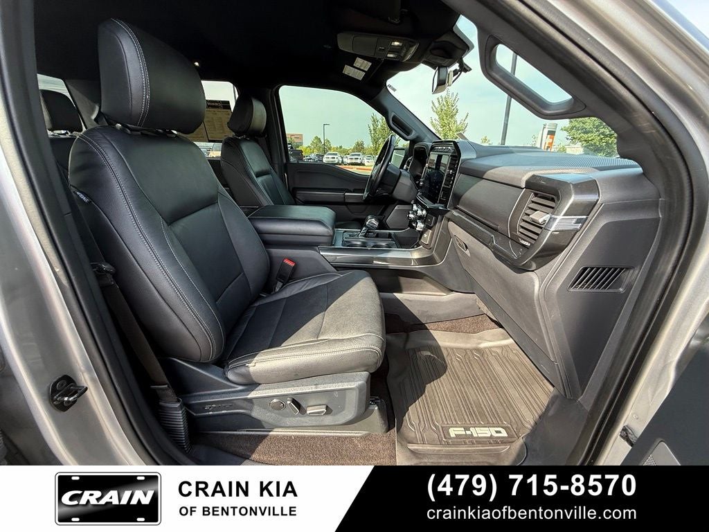 2021 Ford F-150 XLT - 4WD / CLEAN CARFAX