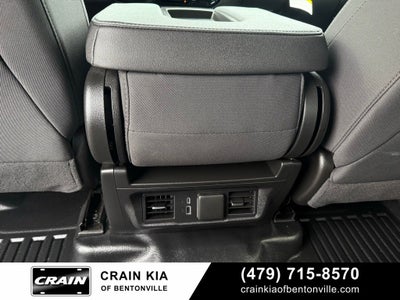 2025 Chevrolet Silverado 2500HD LT - 4WD / CLEAN CARFAX / ONE OWNER