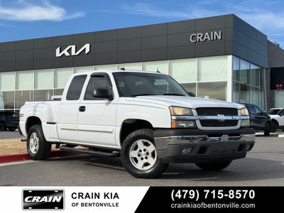 2005 Chevrolet Silverado 1500 Z71 Style Side - 4WD / CLEAN CARFAX