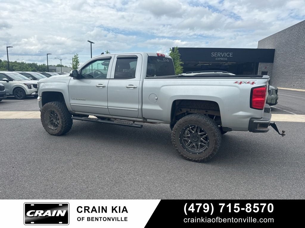 2017 Chevrolet Silverado 1500 LT - LIFTED! / CLEAN CARFAX / 4WD