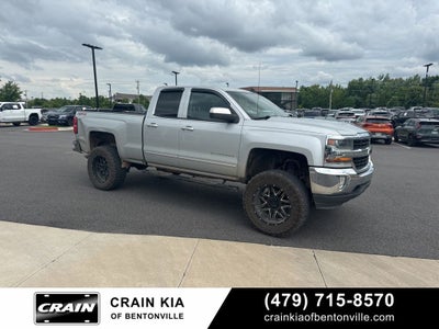 2017 Chevrolet Silverado 1500 LT - LIFTED! / CLEAN CARFAX / 4WD