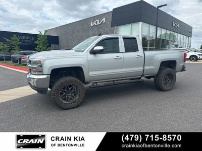 2017 Chevrolet Silverado 1500 LT - LIFTED! / CLEAN CARFAX / 4WD