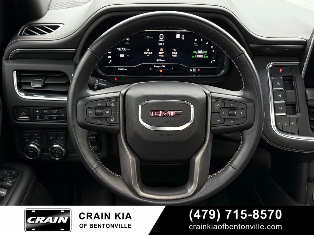 2022 GMC Yukon AT4 - 4WD / PANORAMIC SUNROOF / CLEAN CARFAX