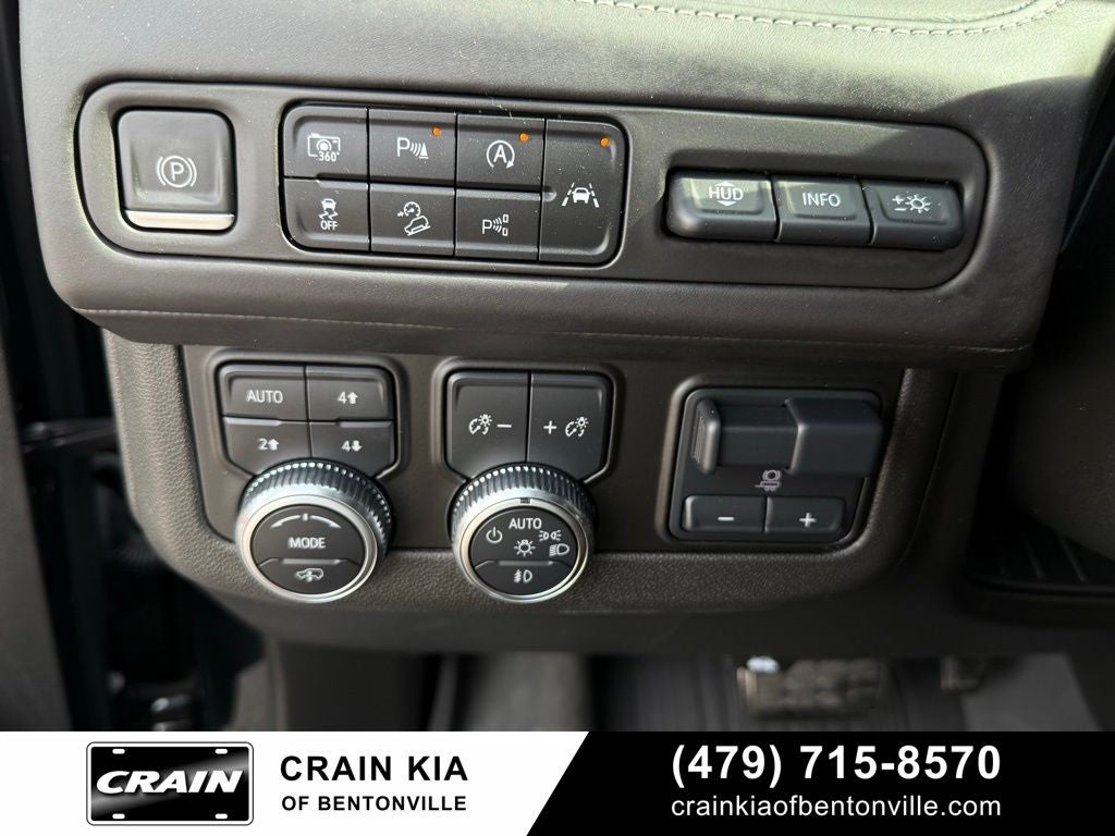 2023 GMC Yukon Denali Ultimate - 4WD / $95,545 MSRP / PANO ROOF / DVD