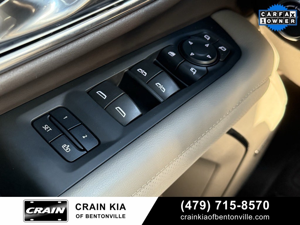 2021 GMC Yukon XL SLT - 4WD / PANORAMIC SUNROOF / ONE OWNER