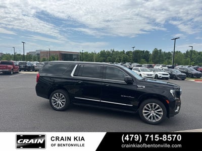 2022 GMC Yukon XL Denali - 4WD / CLEAN CARFAX
