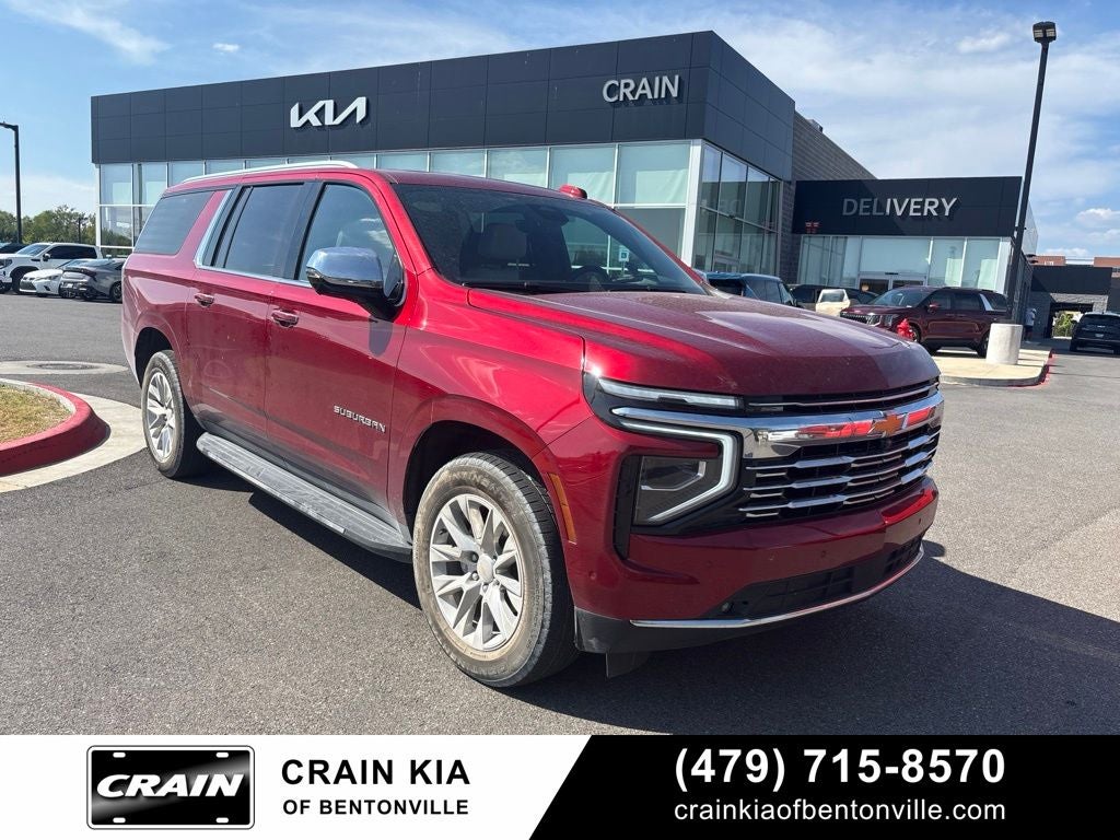 2025 Chevrolet Suburban Premier - 4WD / PANORAMIC SUNROOF / CLEAN CARFAX