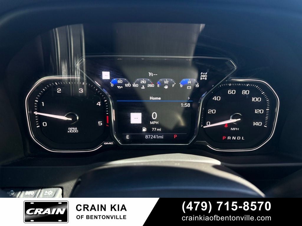 2022 GMC Sierra 2500HD AT4 - 4WD / SUNROOF / CLEAN CARFAX