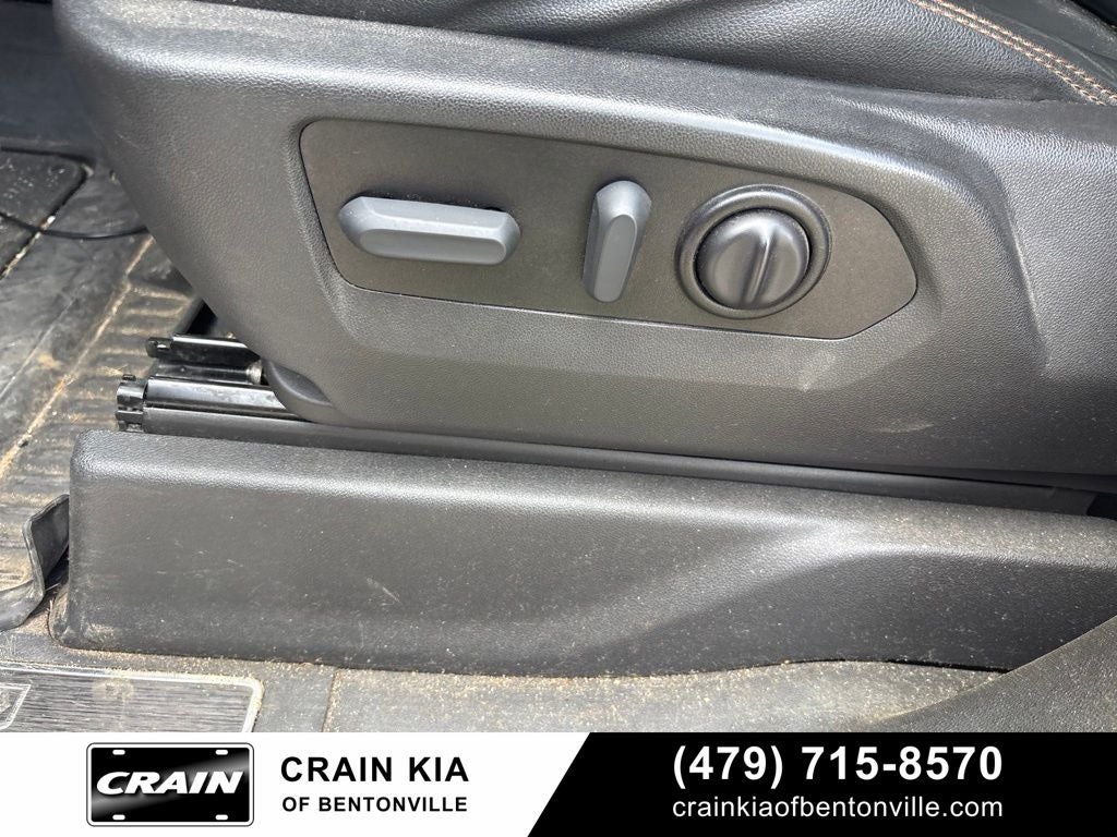 2022 GMC Sierra 2500HD AT4 - 4WD / CLEAN CARFAX