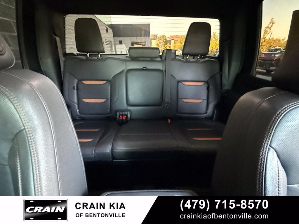 2022 GMC Sierra 2500HD AT4 - 4WD / CLEAN CARFAX
