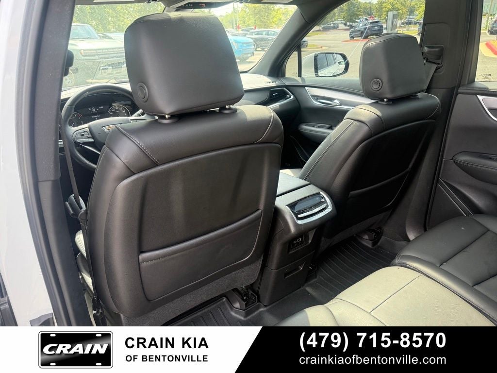 2024 Cadillac XT6 Luxury - AWD / PANORAMIC SUNROOF / CLEAN CARFAX