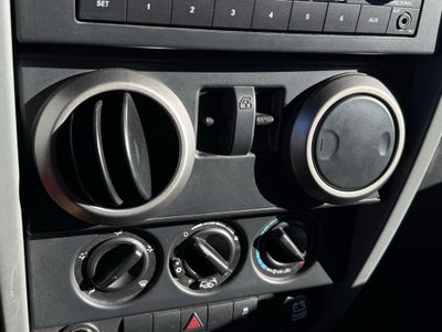 2010 Jeep Wrangler Sport - 4WD / CLEAN CARFAX