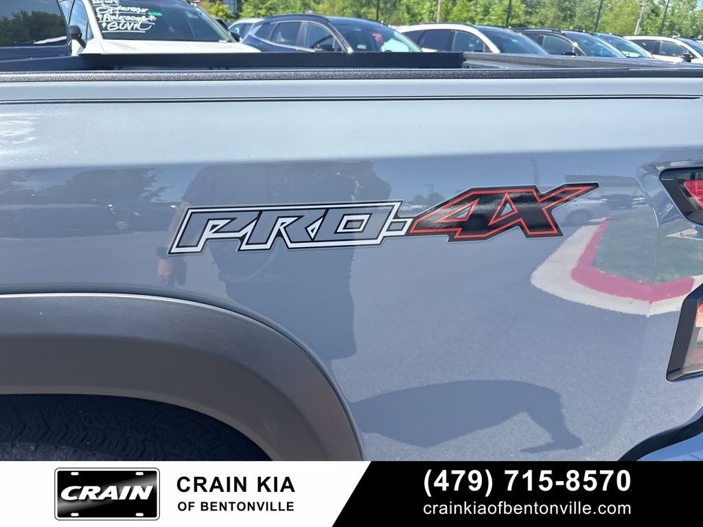 2024 Nissan Frontier PRO-4X - 4WD / SUNROOF / CARFAX ONE OWNER