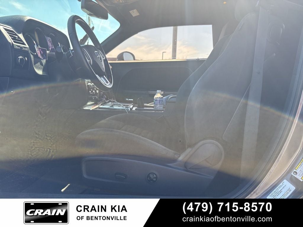 2013 Dodge Challenger SXT - CLEAN CARFAX HISTORY